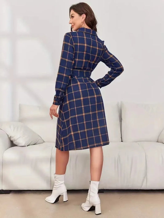 Checkered collar long sleeved tied long dress
